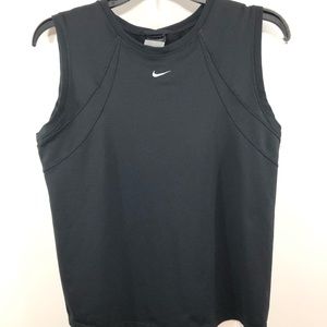 EUC Nike Sphere Dry Women’s Athletic Shirt Black M